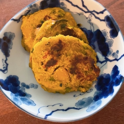 かぼちゃの優しい味わいでほっこりします。とっても簡単で短時間で作れるし、おやつにもぴったりなのでまたチーズや野菜などでアレンジして作ってみたいと思いました。